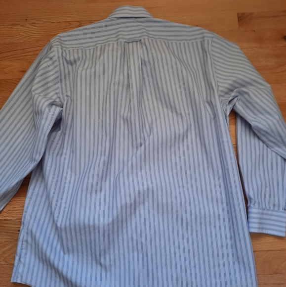 Bundle of 2 dress shirts - Picture 4 of 7